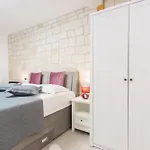 With Wifi - 24391 Daire Split
