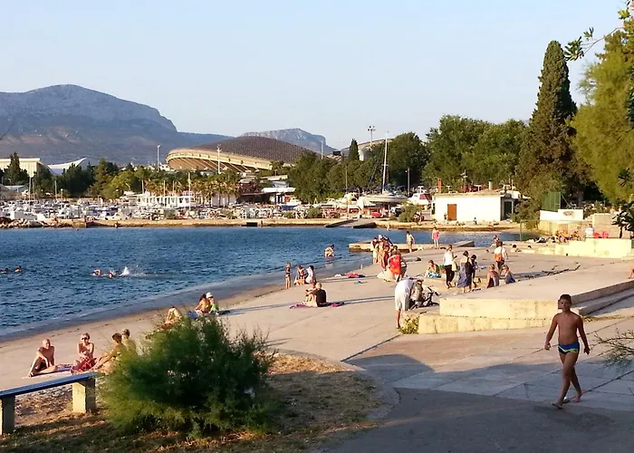 With Wifi - 24391 Apartment Split